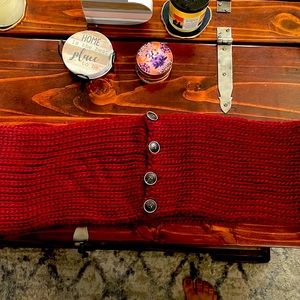 EUC Simply Noelle acrylic scarf.